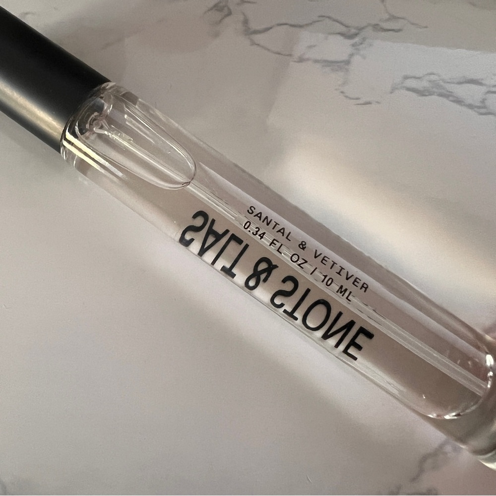 BRAND NEW Salt & Stone’s Famous Santal & Vetiver Travel Set - Picture 4 of 4